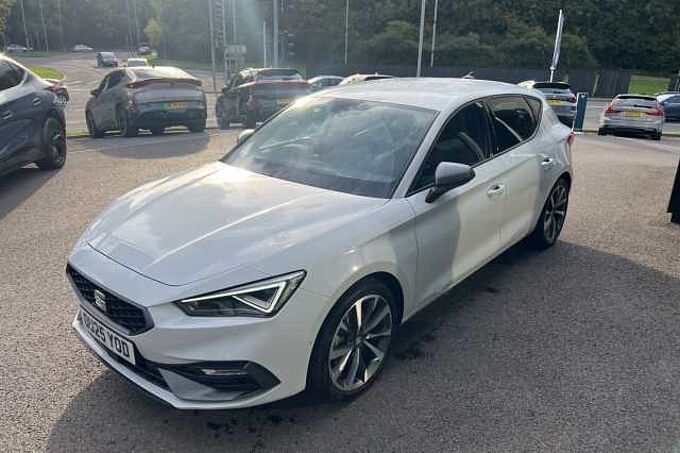 SEAT Leon 1.5 eTSI (150ps) FR Sport DSG