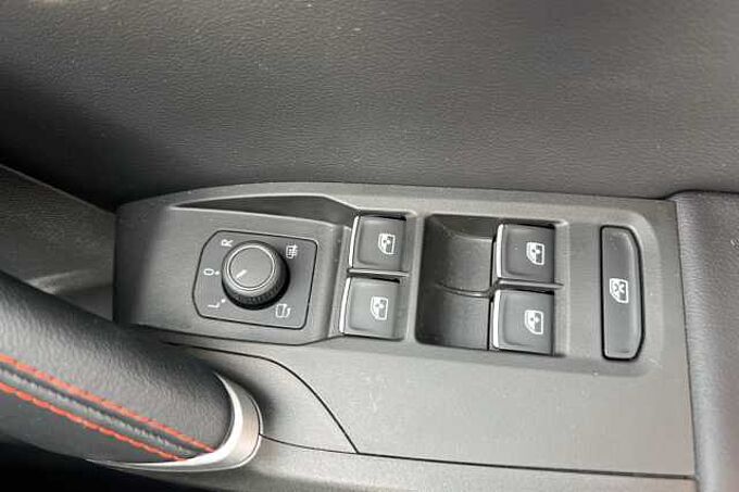 SEAT Leon 1.5 eTSI (150ps) FR Sport DSG